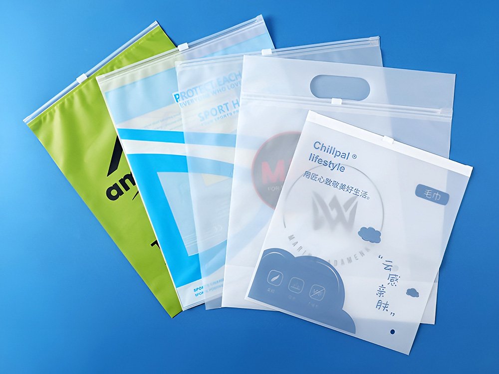 custom clothing packaging bags