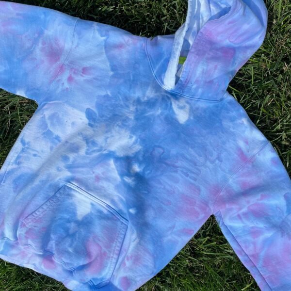 tie-dye hoodie